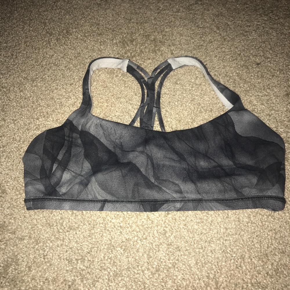 Lululemon Free to be Zen bra